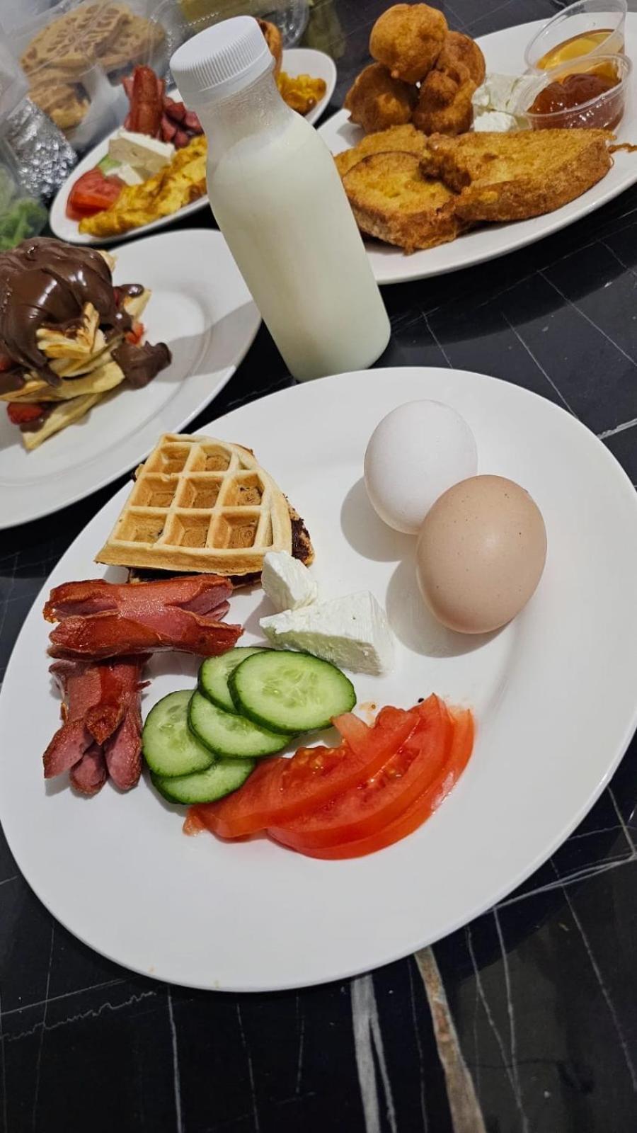 Square Inn Tiranë Eksteriør bilde