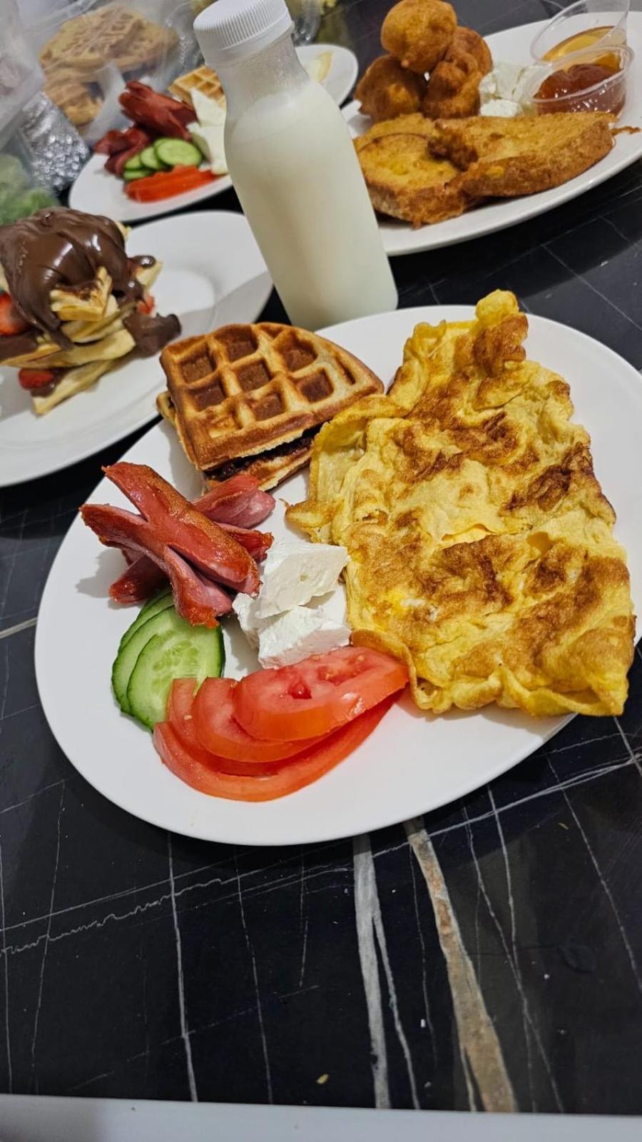 Square Inn Tiranë Eksteriør bilde